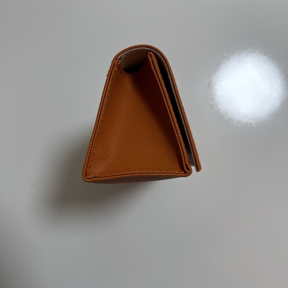 Tory Burch Case - Picture 3 of 5